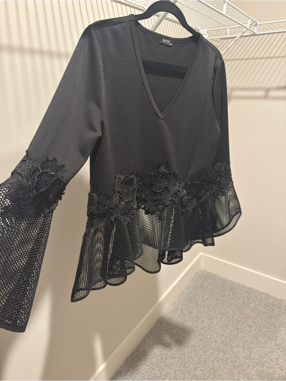 Wit & Wisdom Black V-Neck Lace & Mesh Peplum Blouse